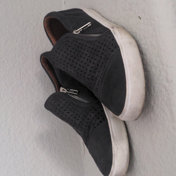 report alexa slip on sneaker